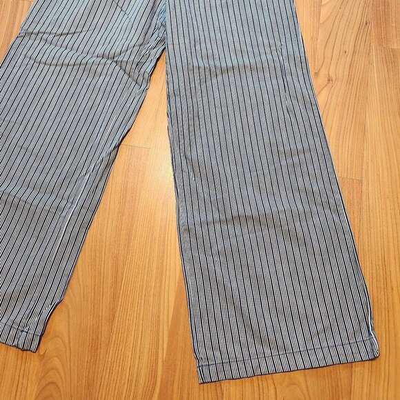 A New Day Striped Wide Leg Pants || EUC || Med - Picture 4 of 14